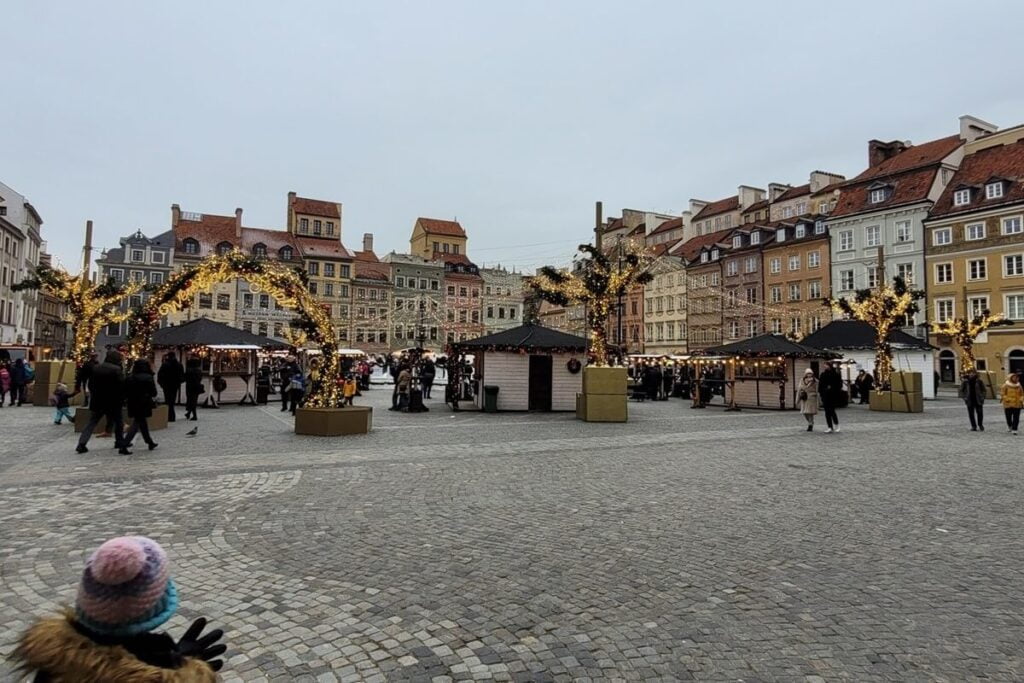 Świąteczne iluminacje - rynek starego miasta w Warszawie